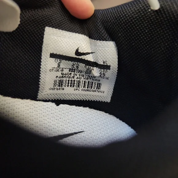 Nike White Football Shoes For Women - Picture 2 of 4